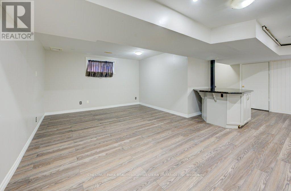 404 Tealby Crescent, Waterloo, ON - Indoor Photo Showing Other Room