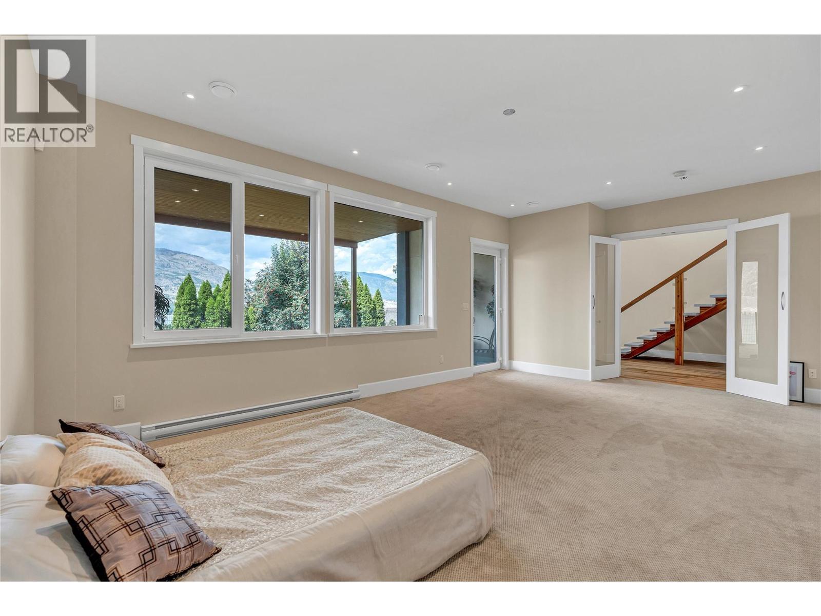 3984 Finnerty Road, Penticton, BC - Indoor