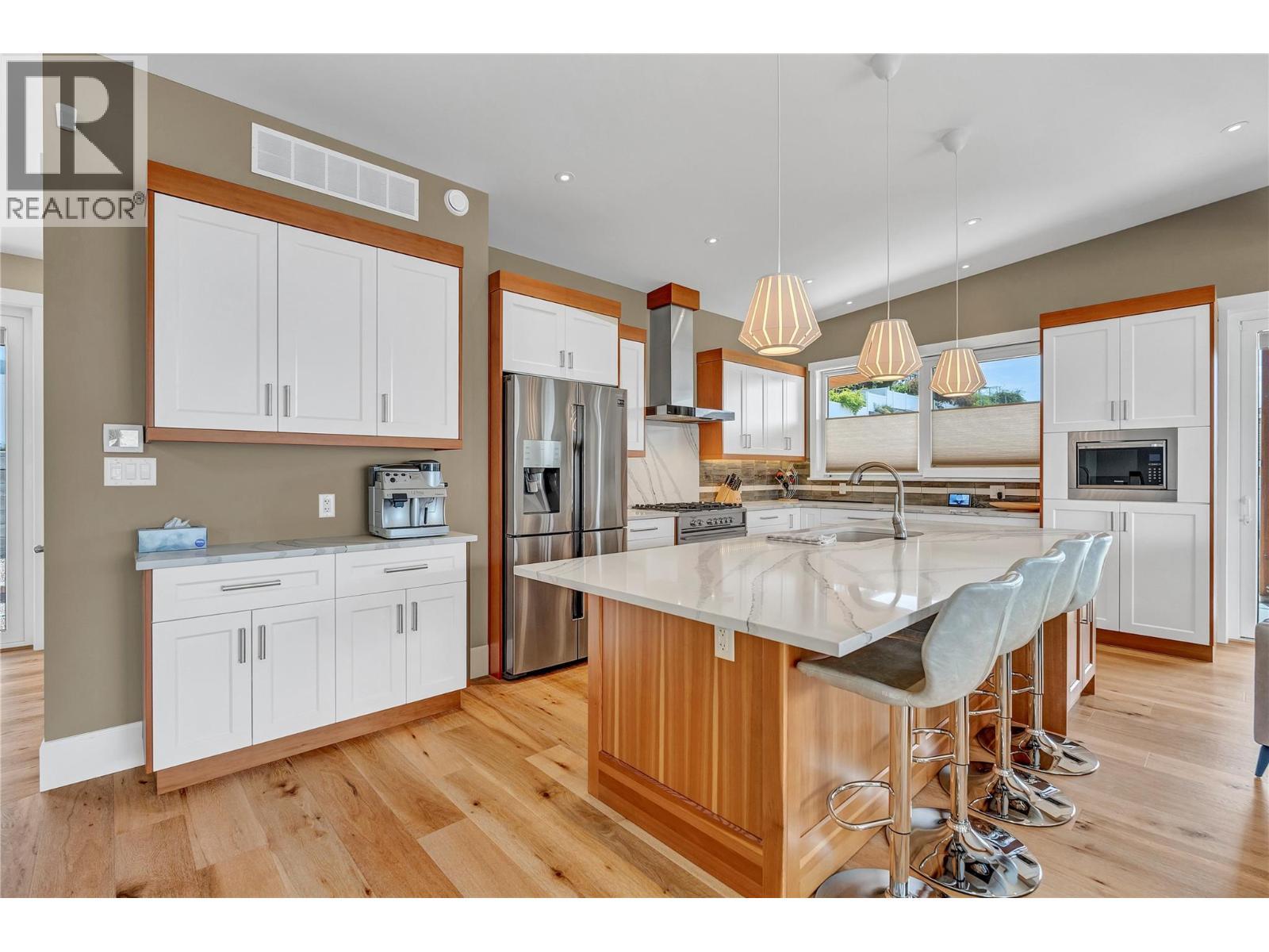 3984 Finnerty Road, Penticton, BC - Indoor Photo Showing Kitchen With Upgraded Kitchen