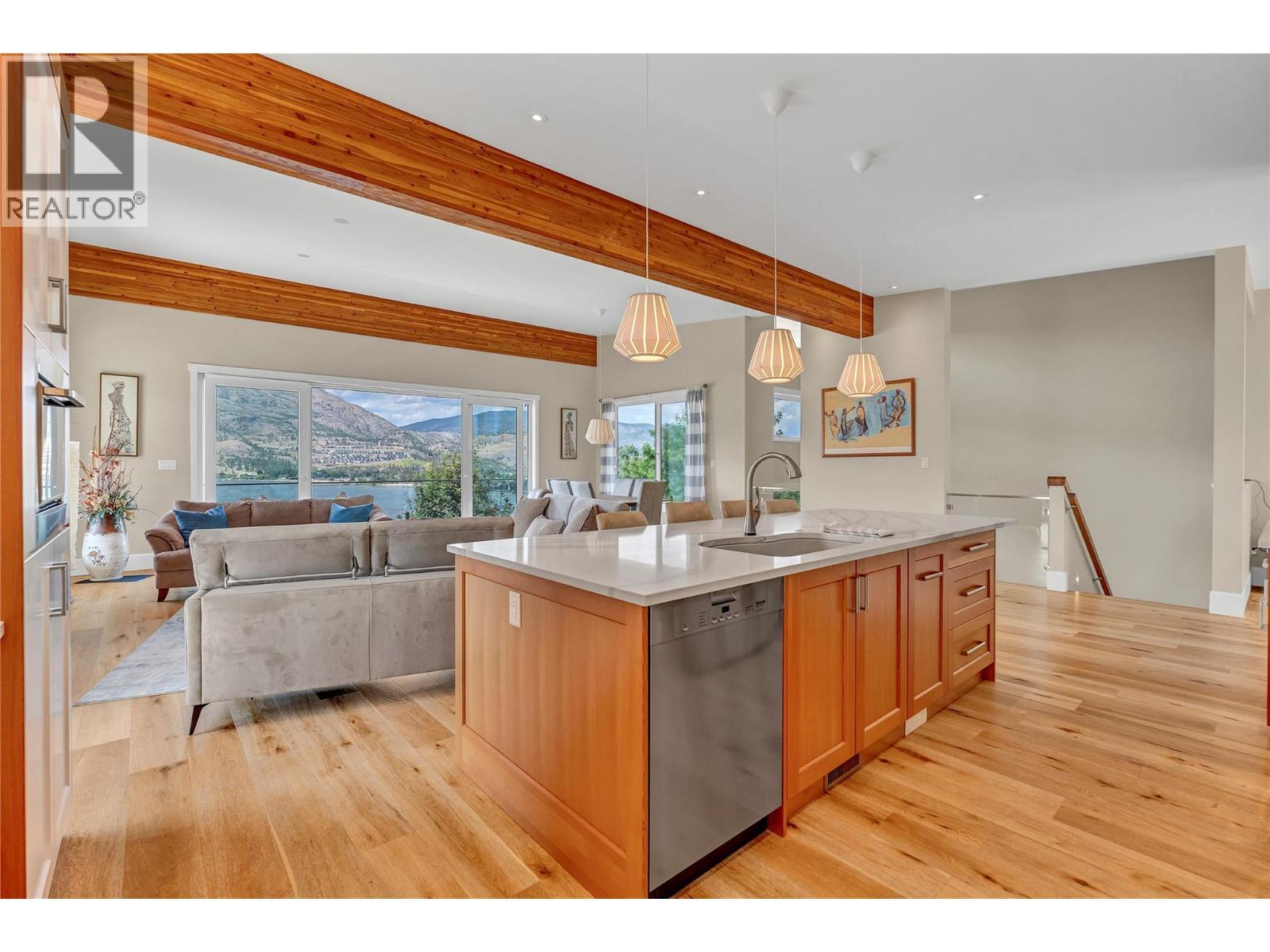 3984 Finnerty Road, Penticton, BC - Indoor Photo Showing Kitchen