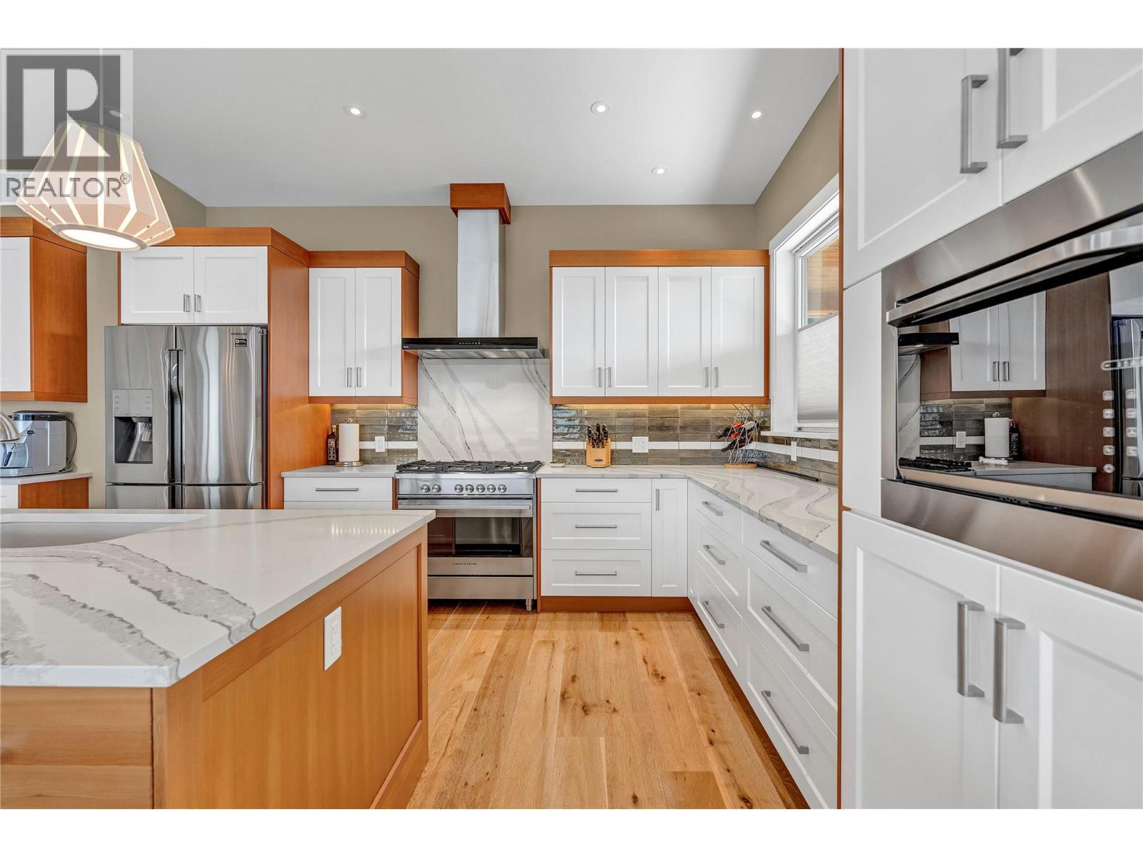 3984 Finnerty Road, Penticton, BC - Indoor Photo Showing Kitchen With Upgraded Kitchen