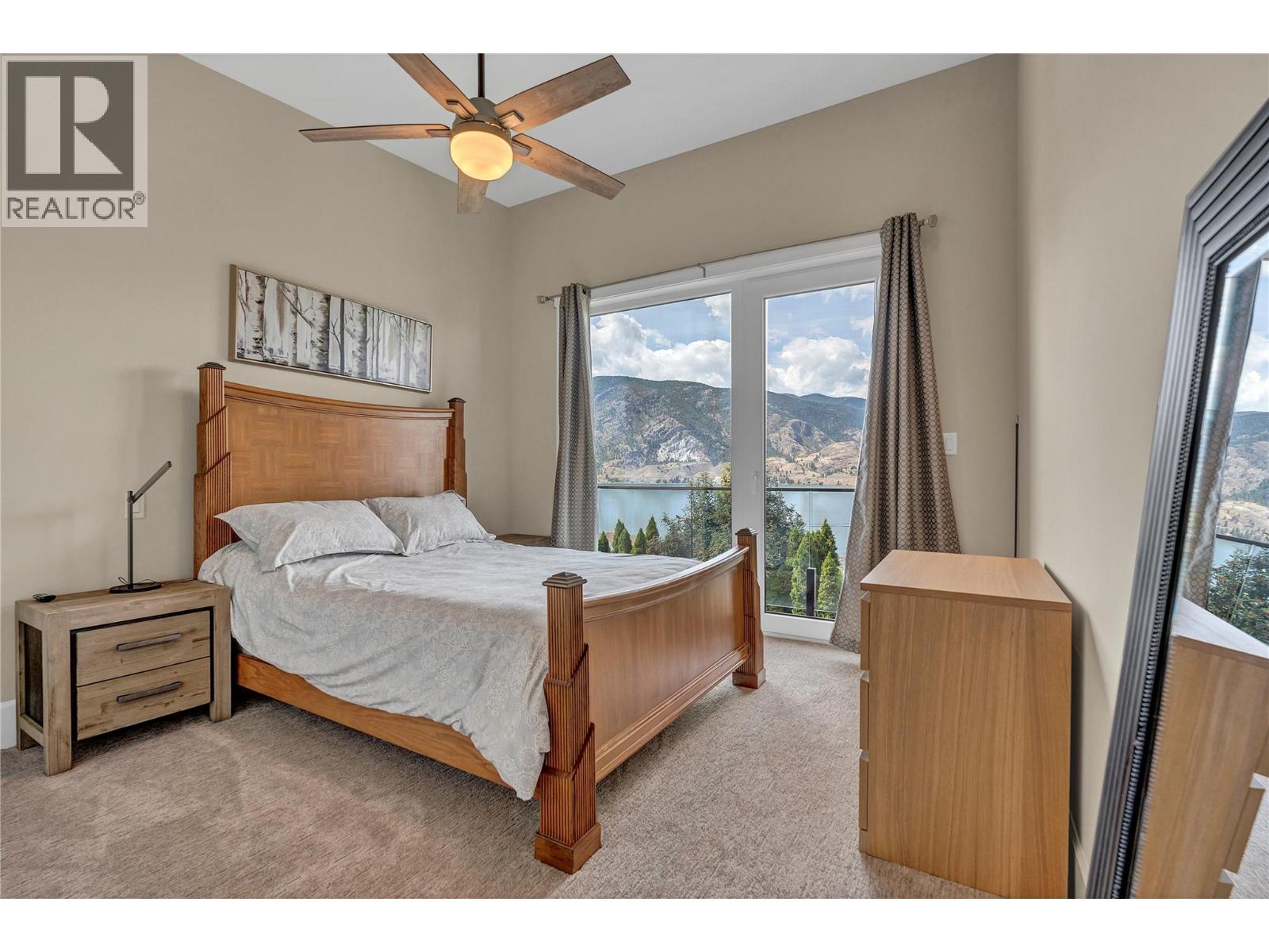 3984 Finnerty Road, Penticton, BC - Indoor Photo Showing Bedroom