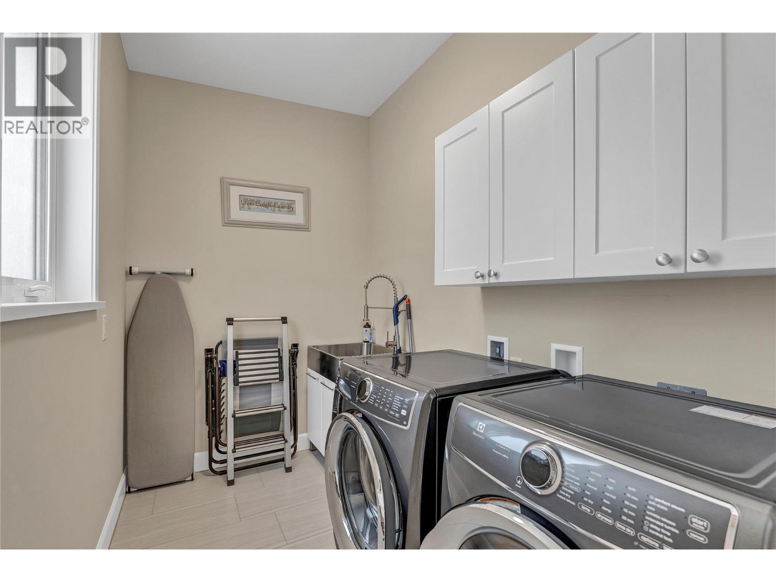 3984 Finnerty Road, Penticton, BC - Indoor Photo Showing Laundry Room