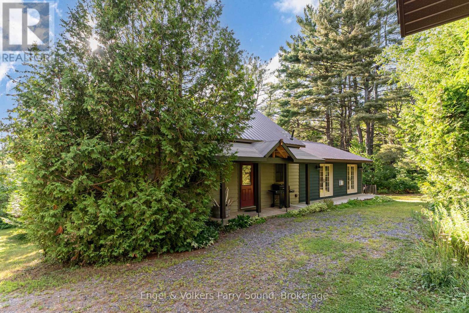 6 Little Beaver Boulevard, Seguin, ON