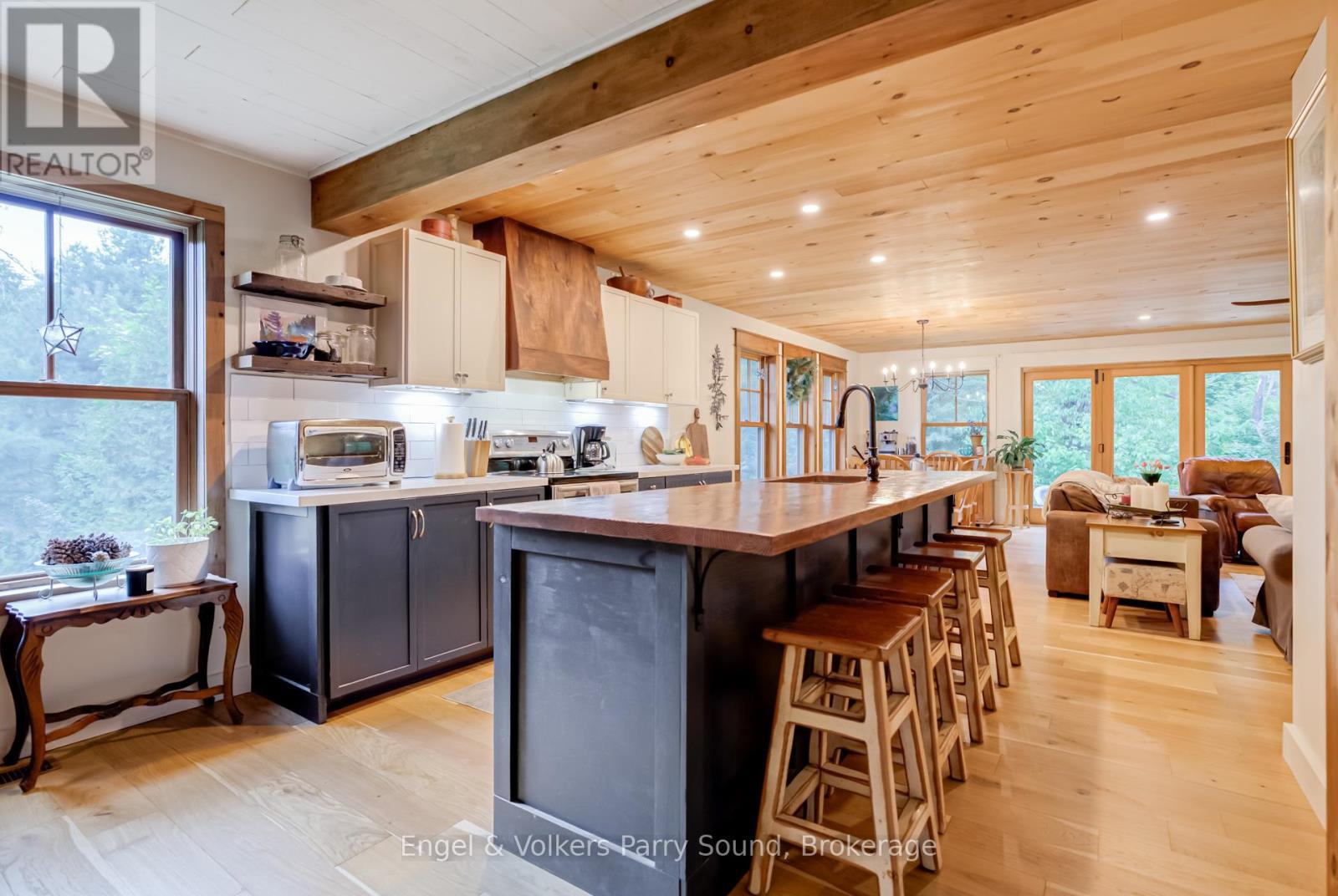 6 Little Beaver Boulevard, Seguin, ON