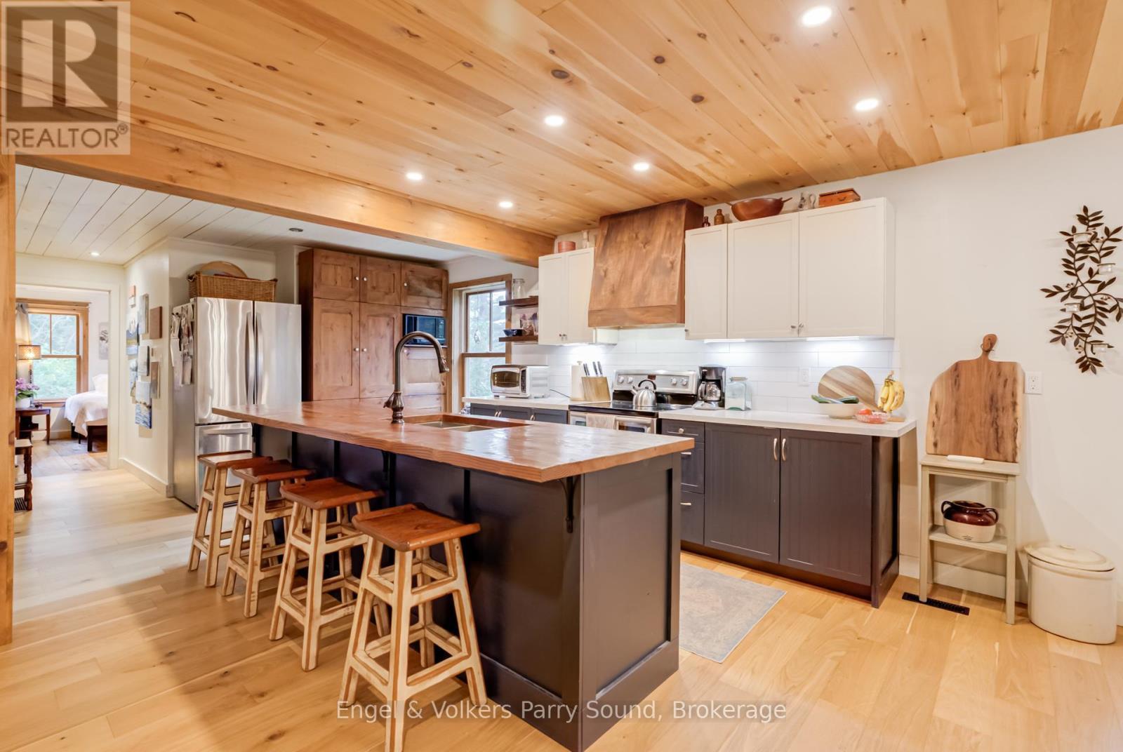 6 Little Beaver Boulevard, Seguin, ON