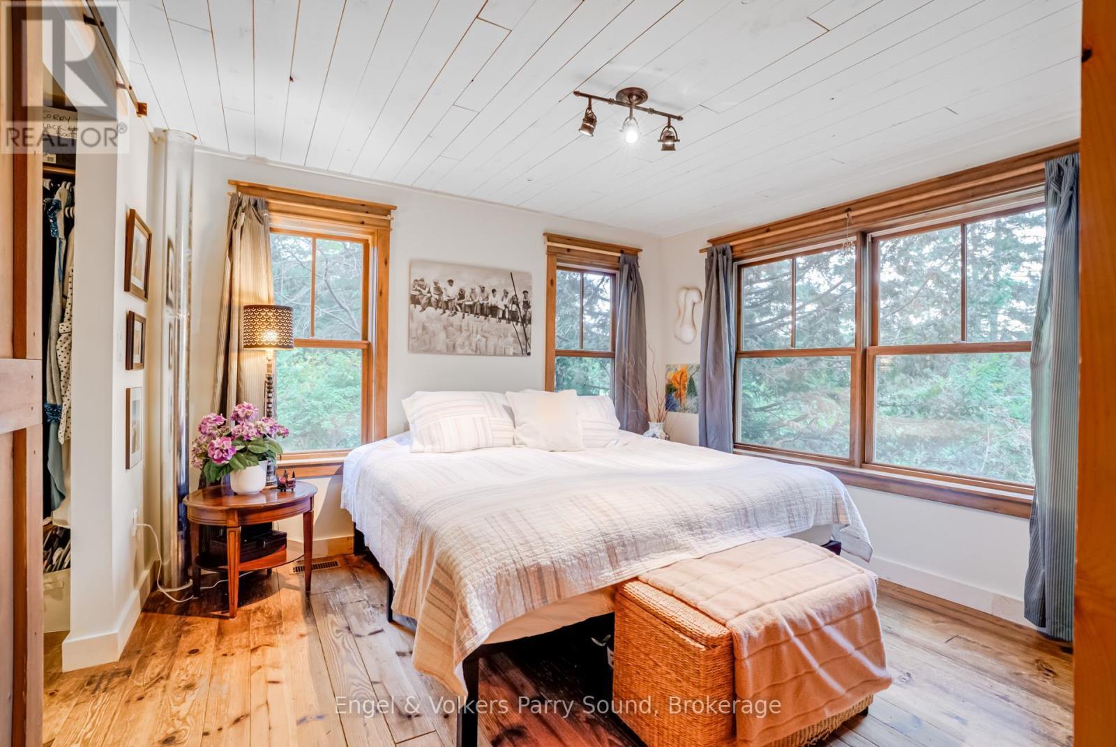 6 Little Beaver Boulevard, Seguin, ON