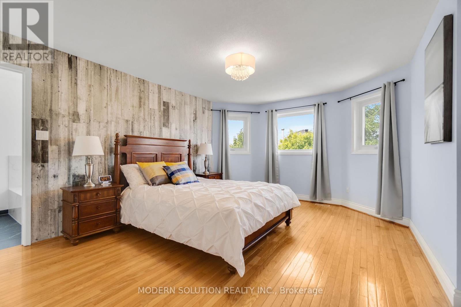 4806 Crystal Rose Drive S, Mississauga, ON - Indoor Photo Showing Bedroom