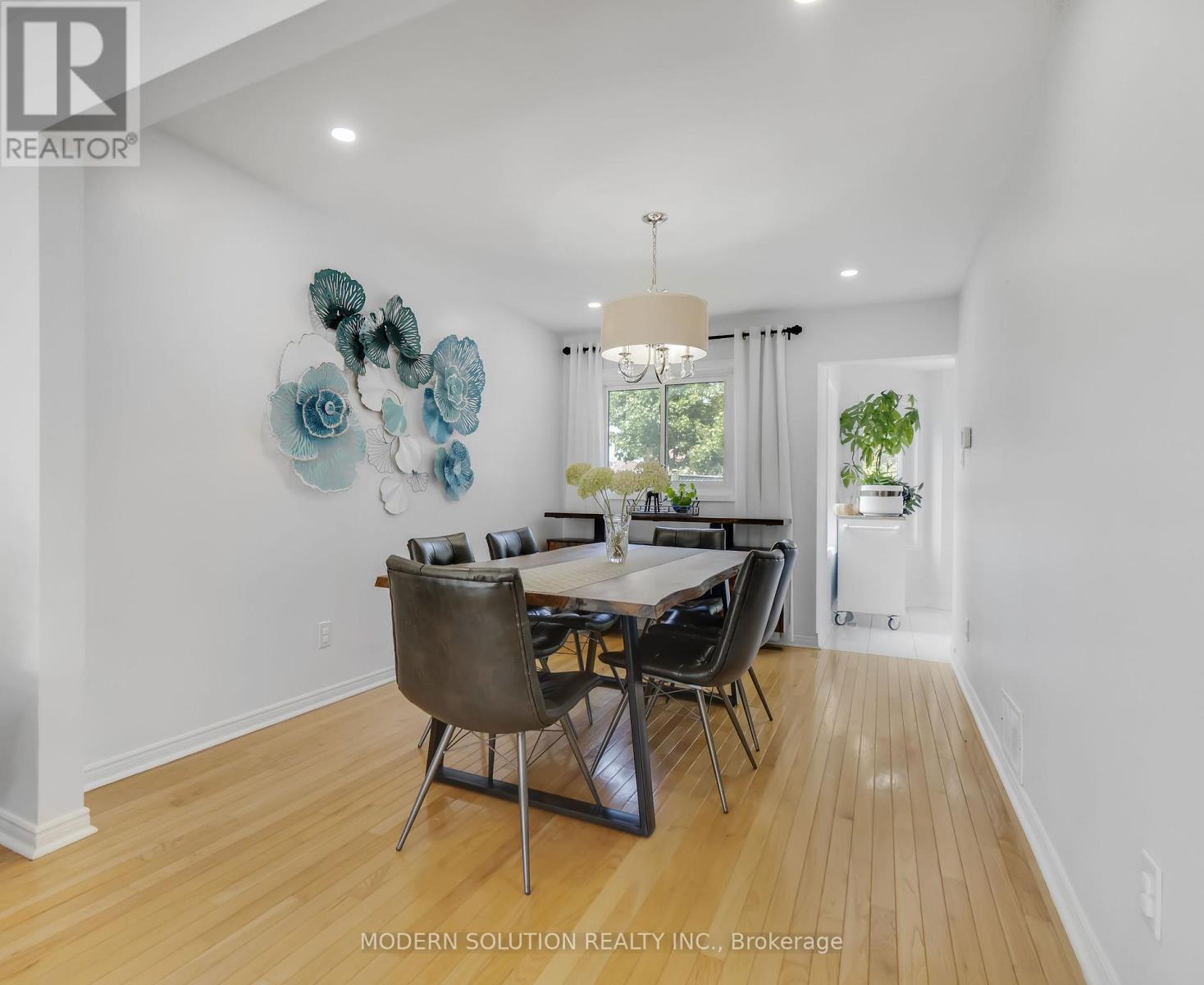 4806 Crystal Rose Drive S, Mississauga, ON - Indoor Photo Showing Dining Room