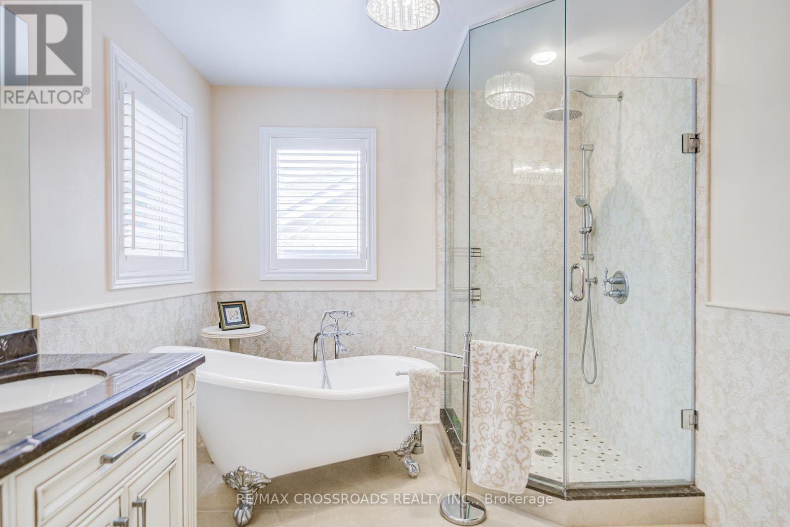 187 Summeridge Drive, Vaughan, ON - Indoor Photo Showing Bathroom
