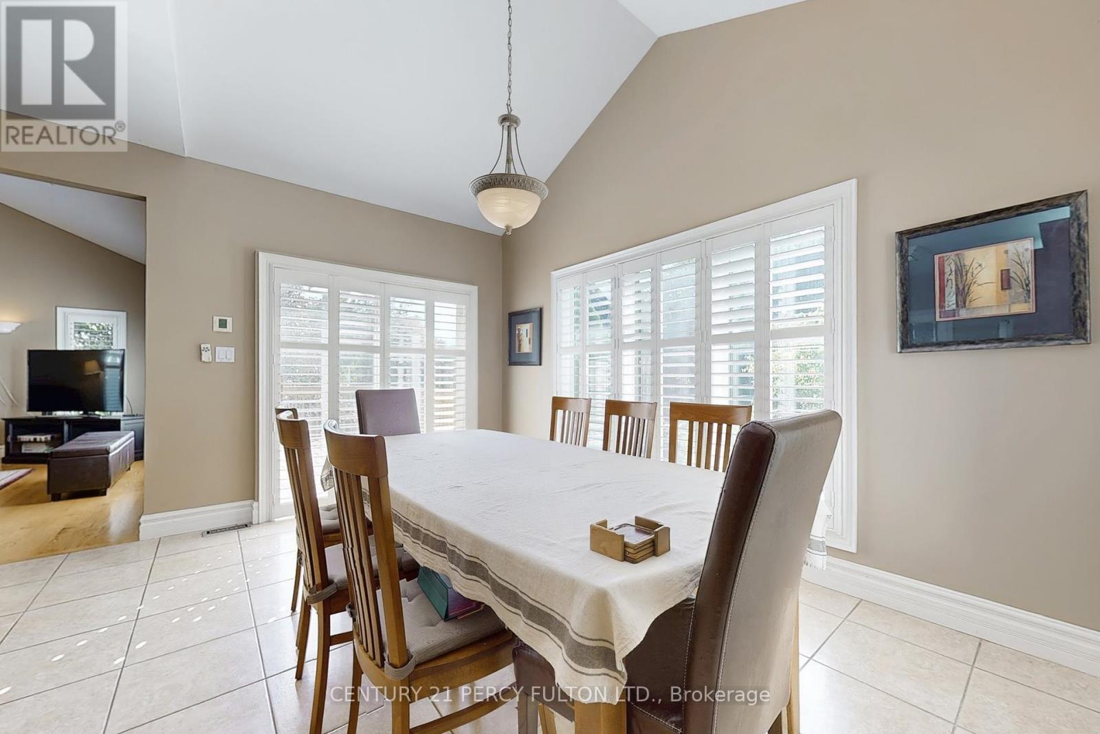 1832 Chesbro Court, Mississauga, ON - Indoor Photo Showing Dining Room