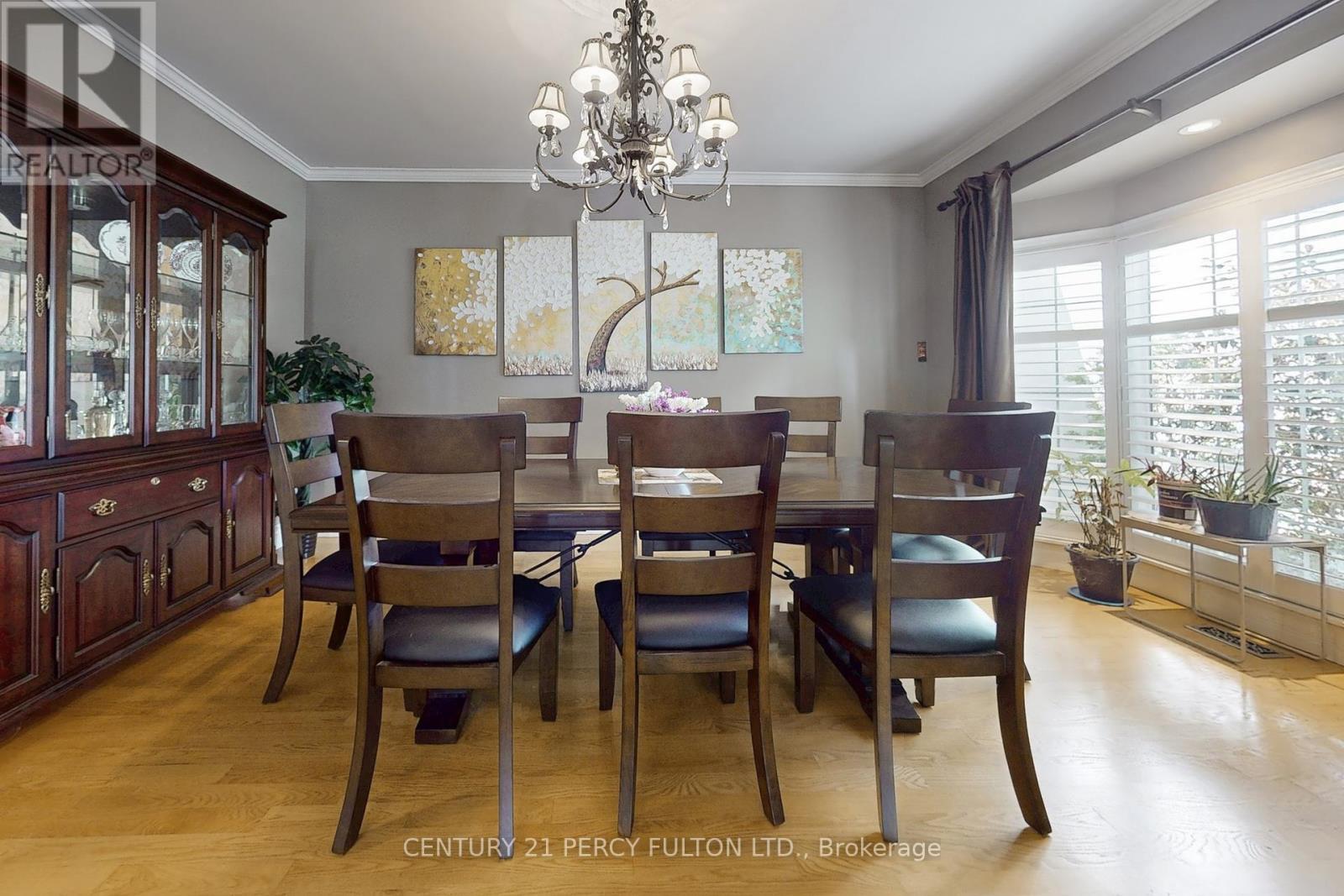 1832 Chesbro Court, Mississauga, ON - Indoor Photo Showing Dining Room