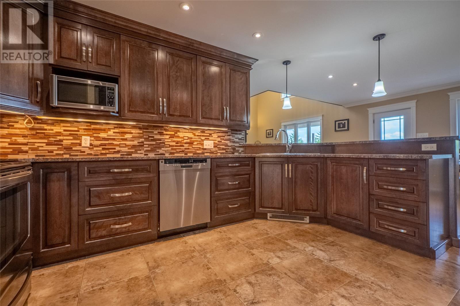 84 Farm Road, Portugal Cove St. Philips, NL - Indoor Photo Showing Kitchen
