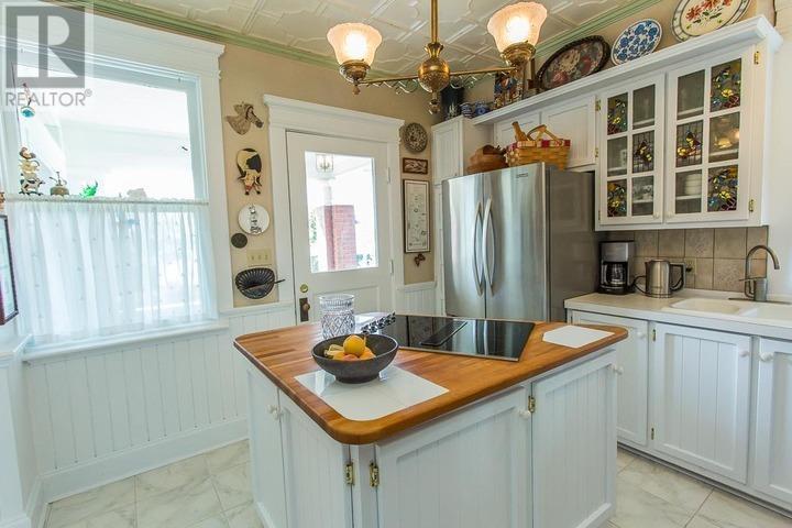 31 Taylor St, Bruce Mines, ON - Indoor Photo Showing Kitchen