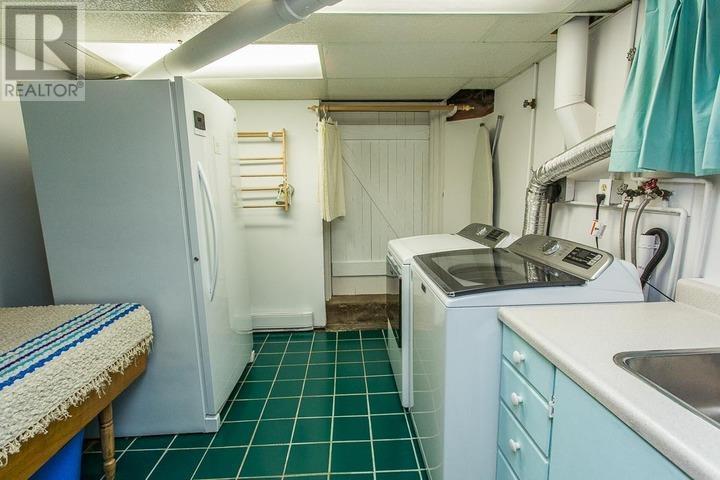 31 Taylor St, Bruce Mines, ON - Indoor Photo Showing Laundry Room