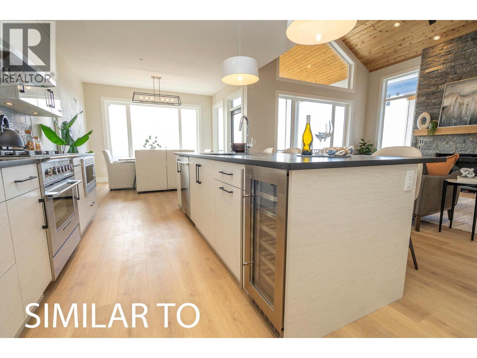 225A Grizzly Ridge Trail, Big White, BC - Indoor Photo Showing Kitchen