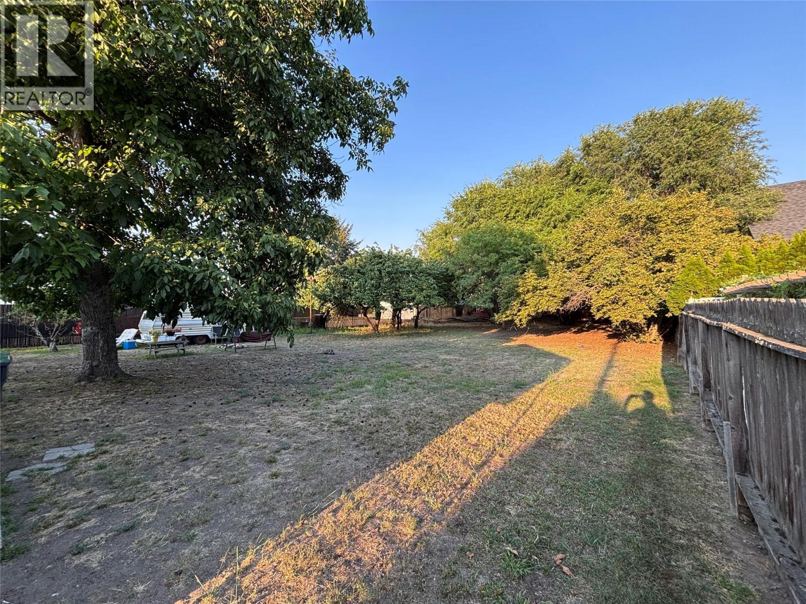 3049 Gordon Drive, Kelowna, BC - Outdoor