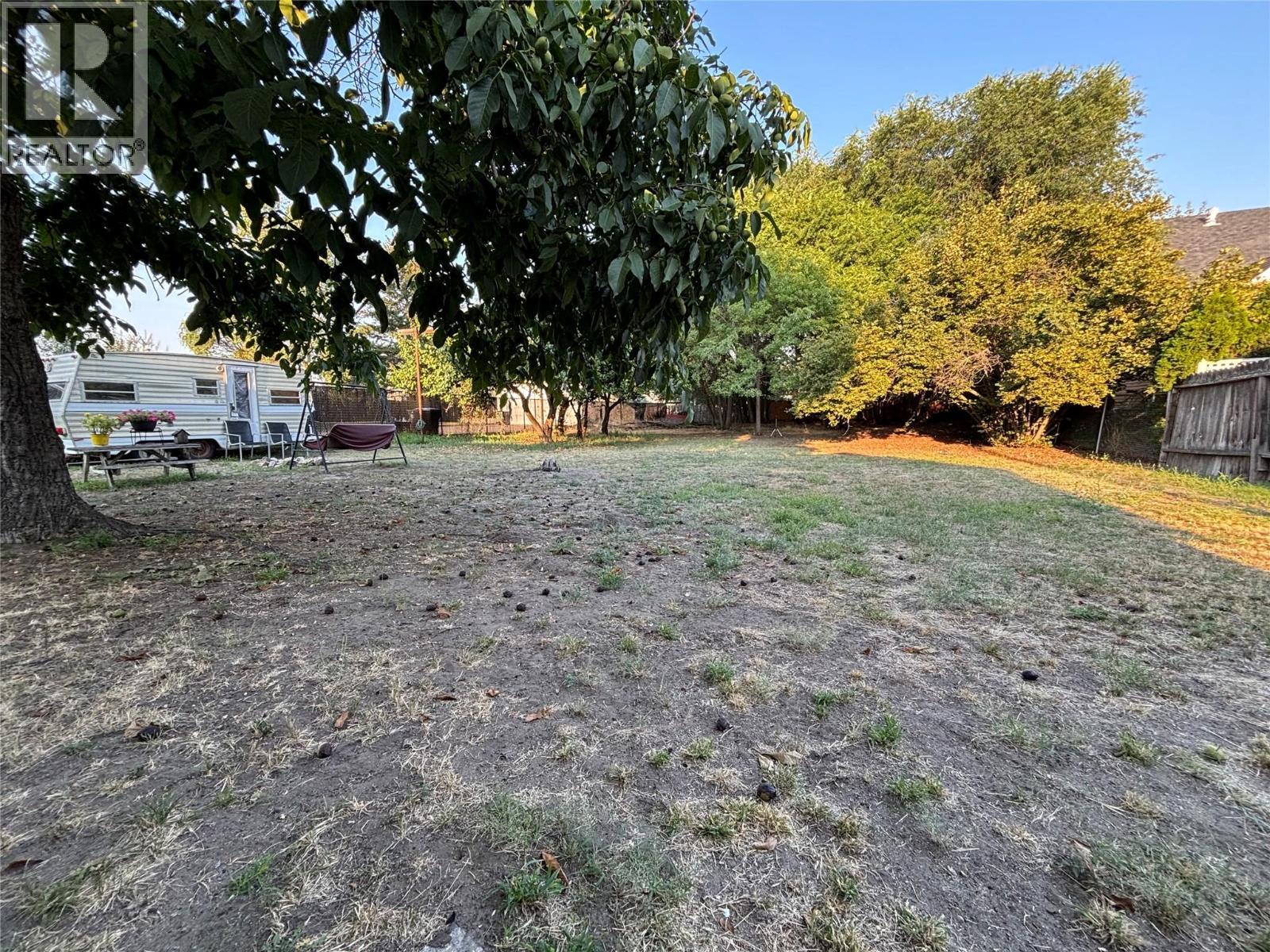 3049 Gordon Drive, Kelowna, BC - Outdoor