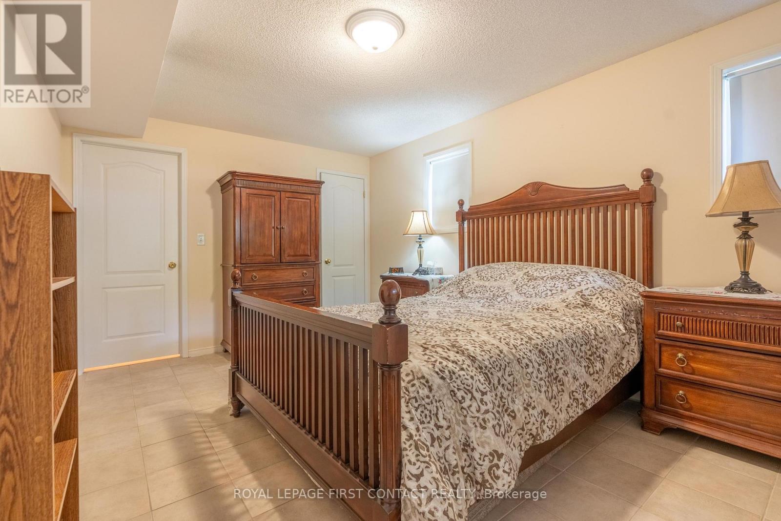 104 - 117 Edgehill Drive, Barrie, ON - Indoor Photo Showing Bedroom