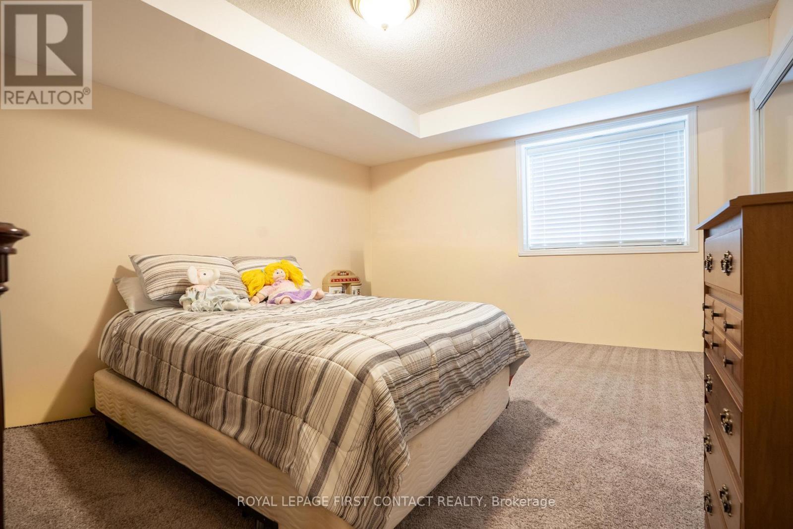 104 - 117 Edgehill Drive, Barrie, ON - Indoor Photo Showing Bedroom
