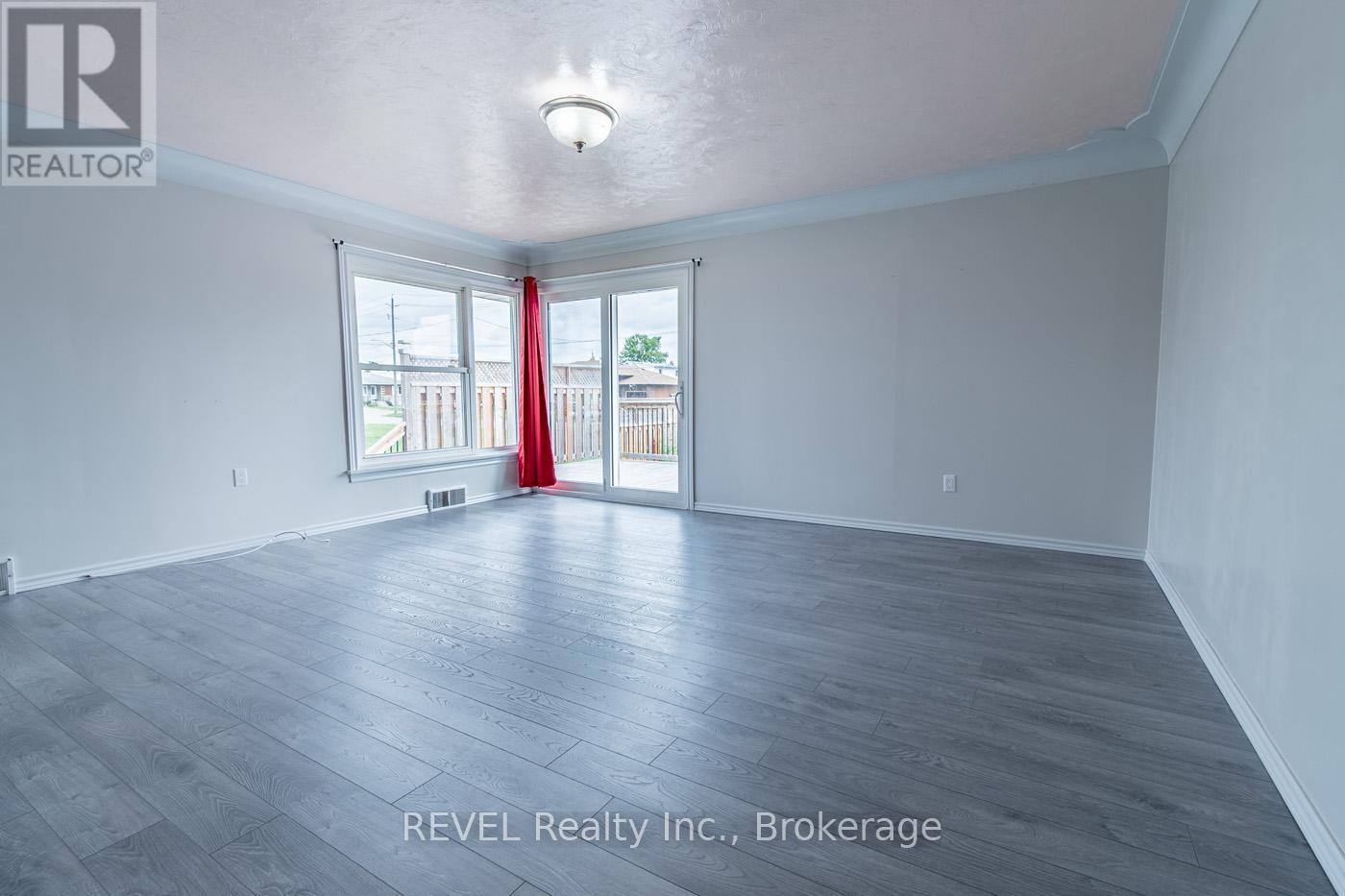 181 Cross Street, Port Colborne (Killaly East), ON - Indoor Photo Showing Other Room