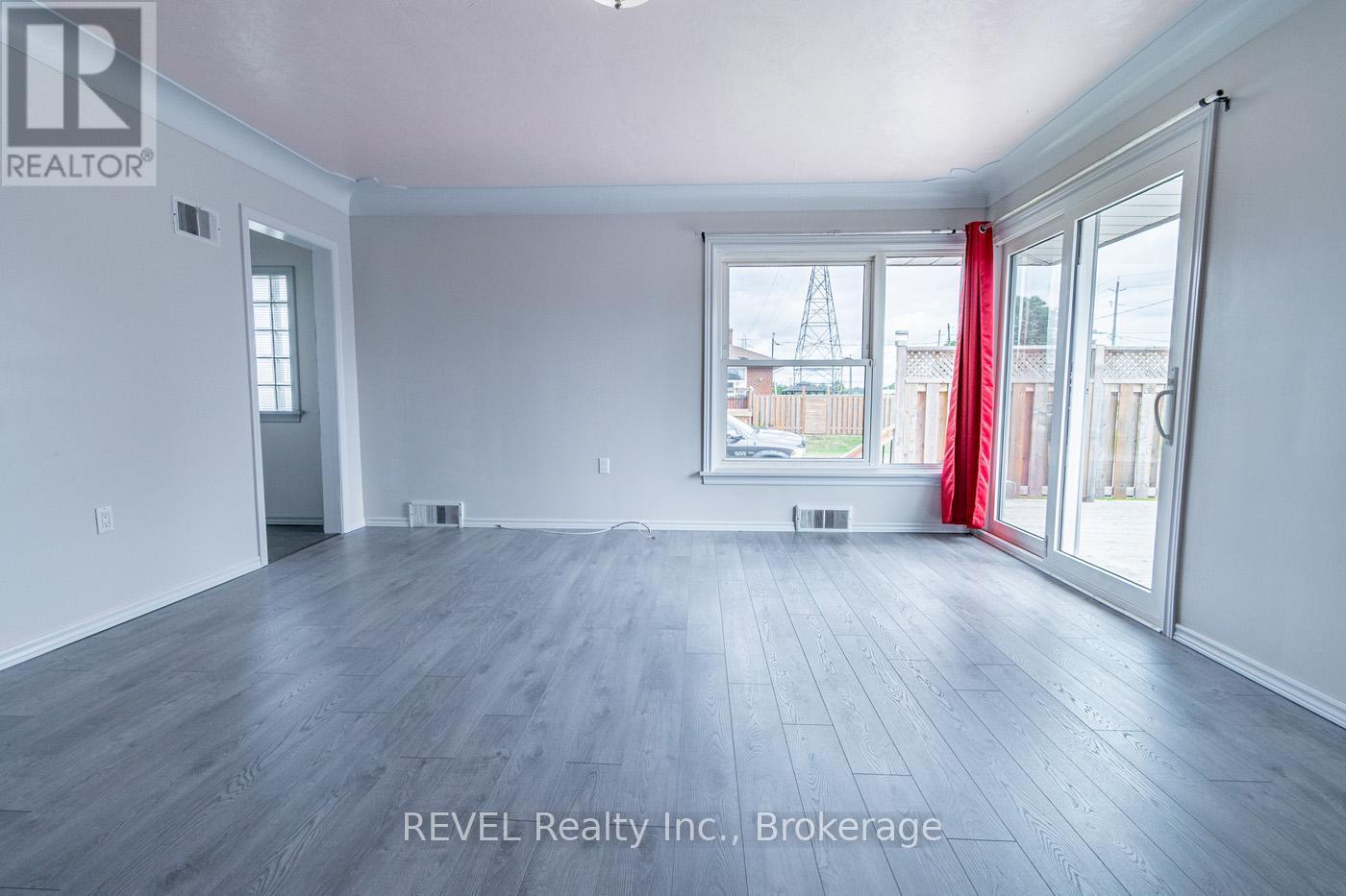 181 Cross Street, Port Colborne (Killaly East), ON - Indoor Photo Showing Other Room