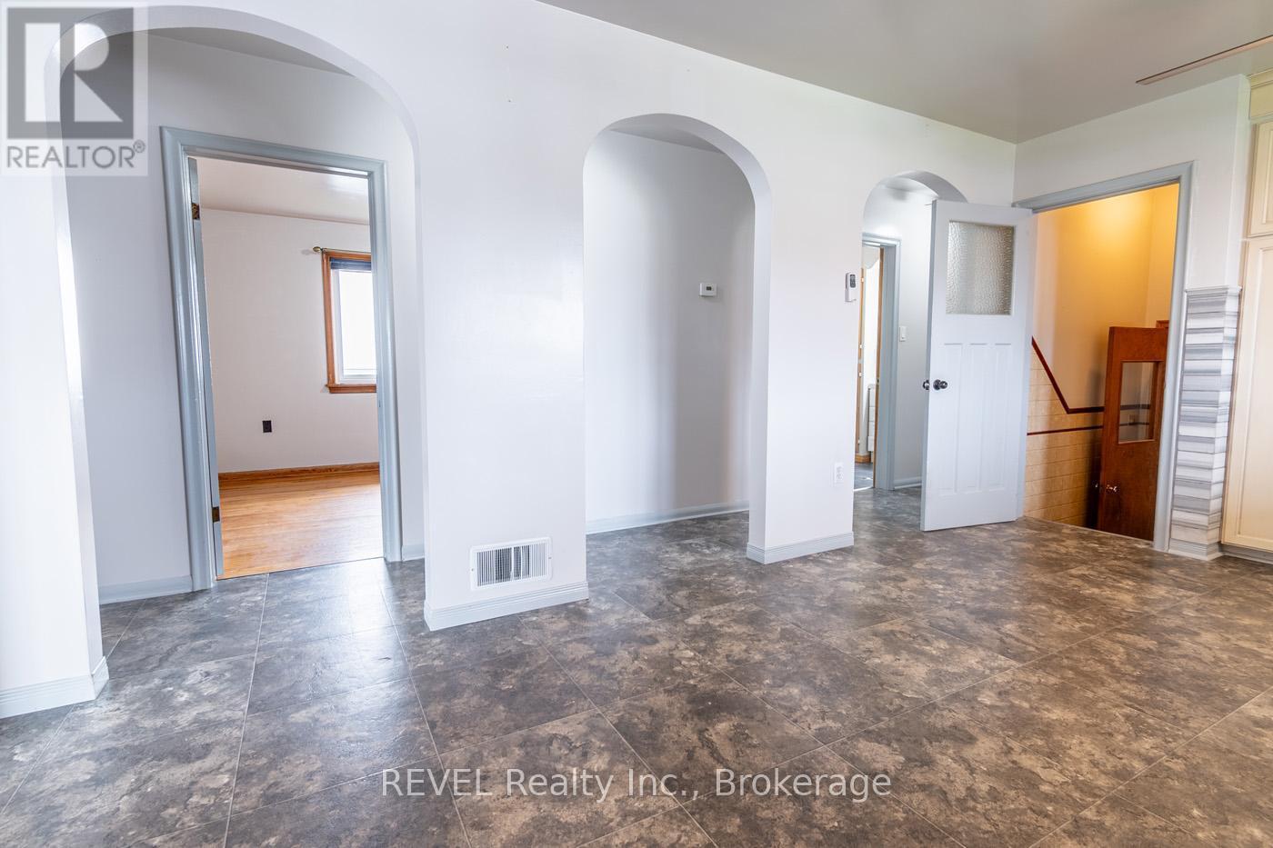 181 Cross Street, Port Colborne (Killaly East), ON - Indoor Photo Showing Other Room