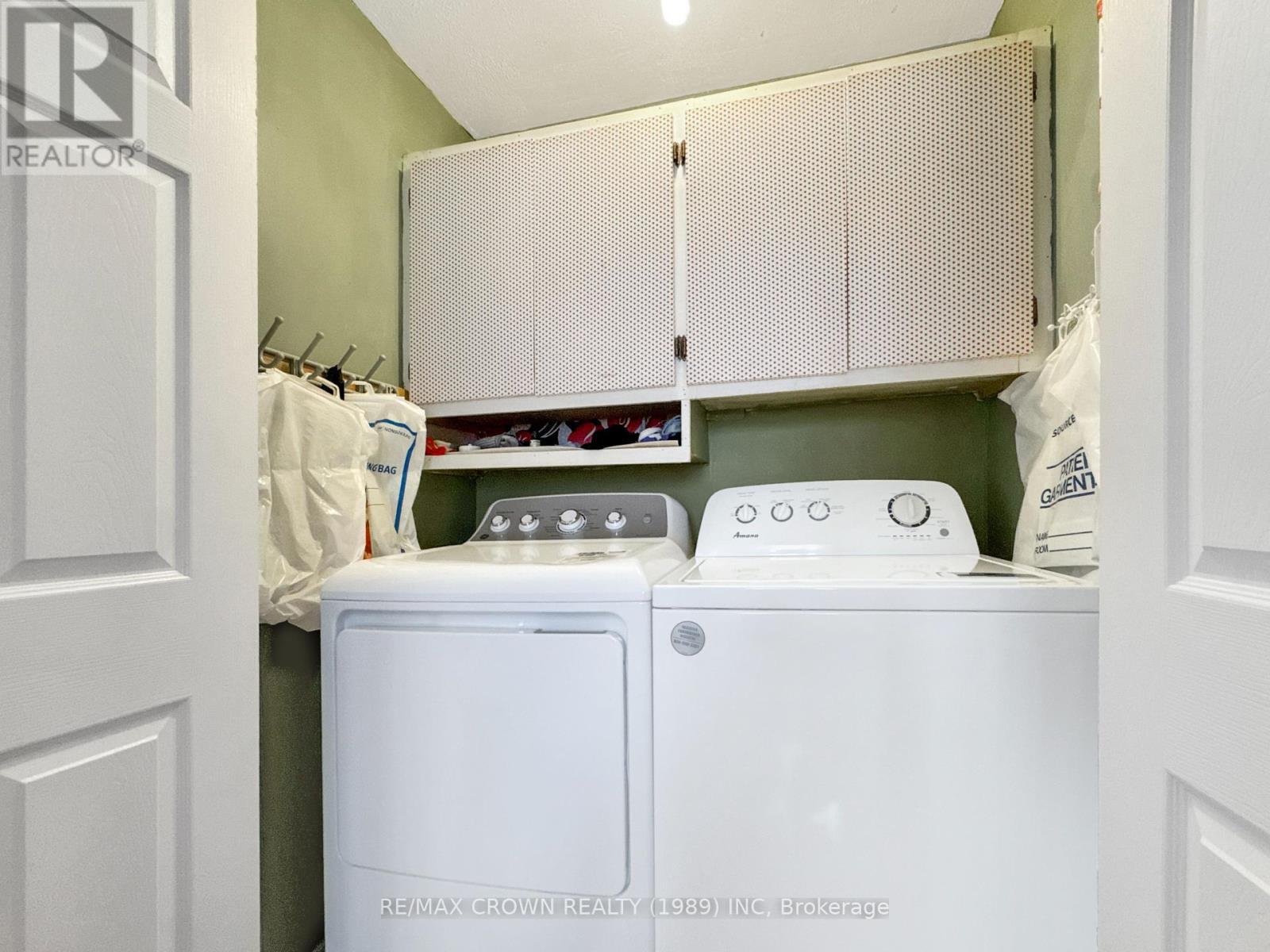 1501 West Street, Hearst, ON - Indoor Photo Showing Laundry Room