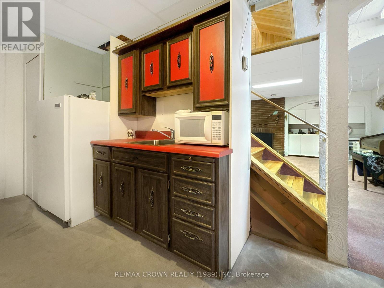 1501 West Street, Hearst, ON - Indoor