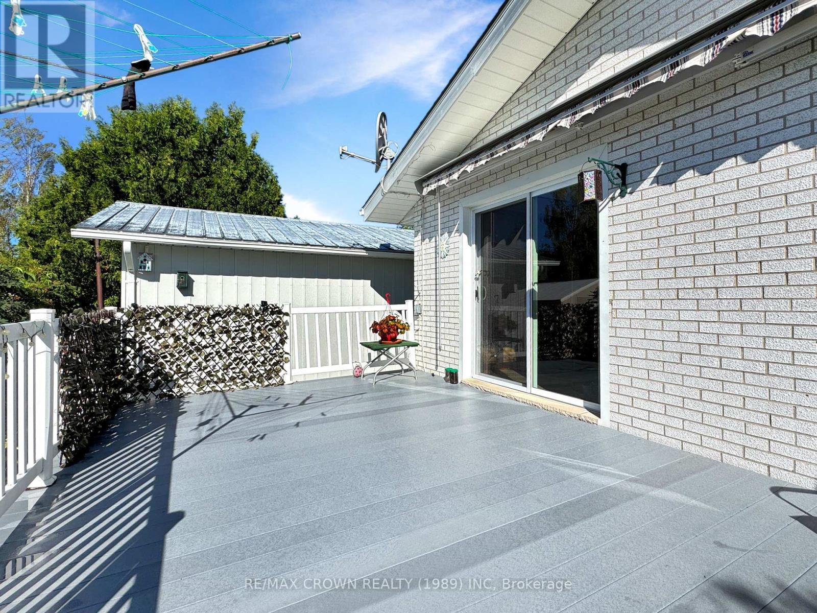 1501 West Street, Hearst, ON - Outdoor With Deck Patio Veranda