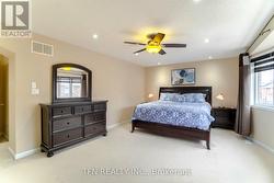 Master Bedroom w Ensuite & Walk-in Closet -