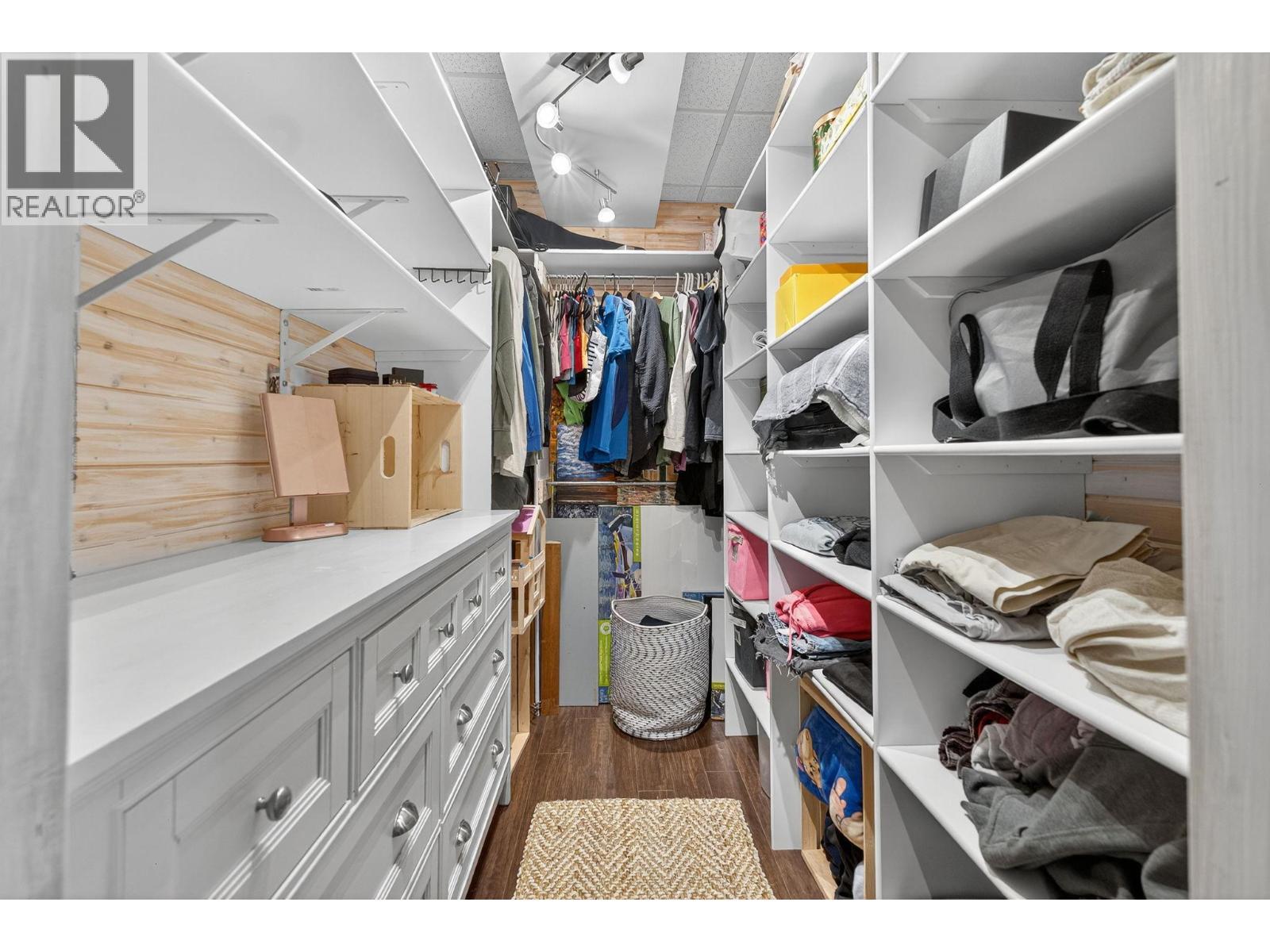 3751 Lornell Court, Peachland, BC - Indoor With Storage