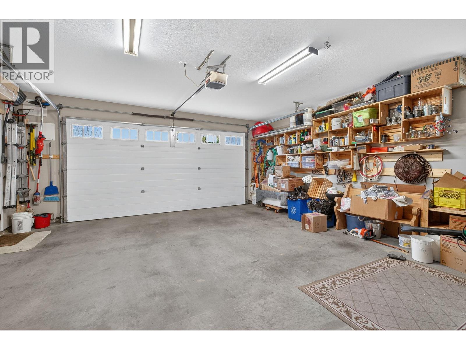 3751 Lornell Court, Peachland, BC - Indoor Photo Showing Garage