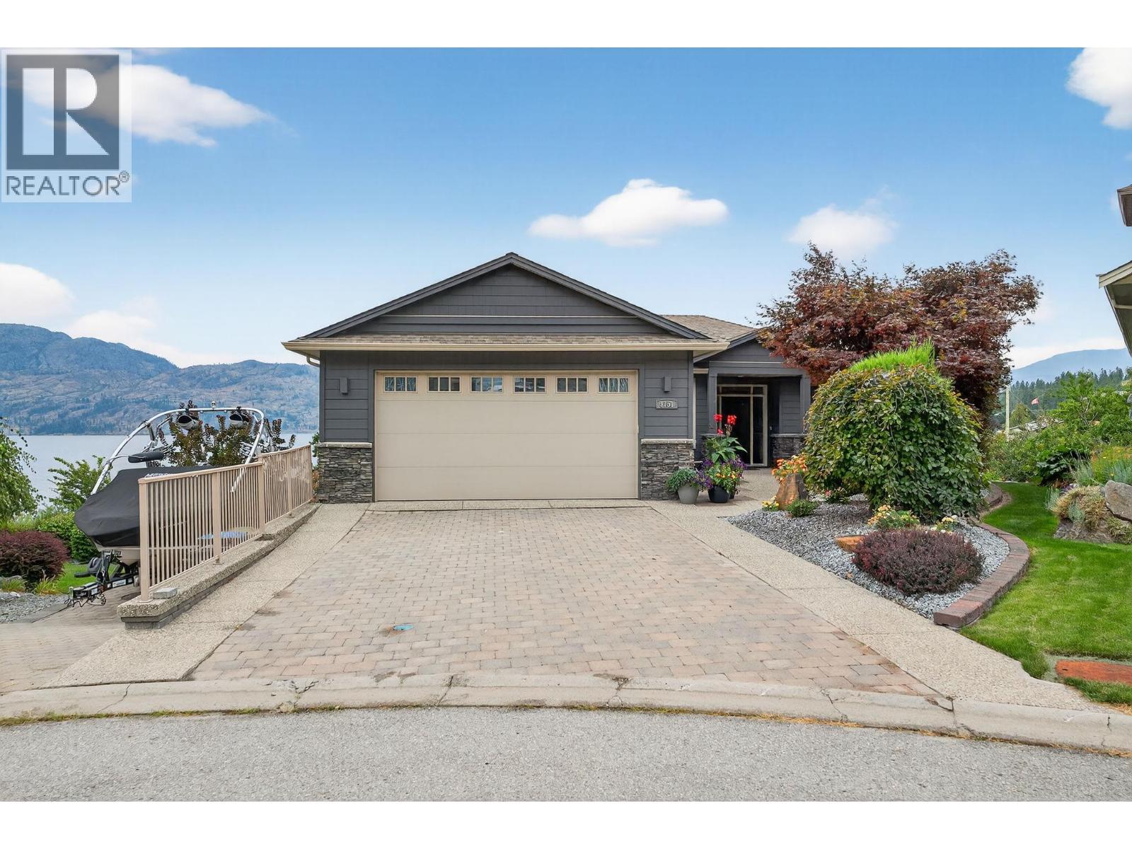 3751 Lornell Court, Peachland, BC - Outdoor