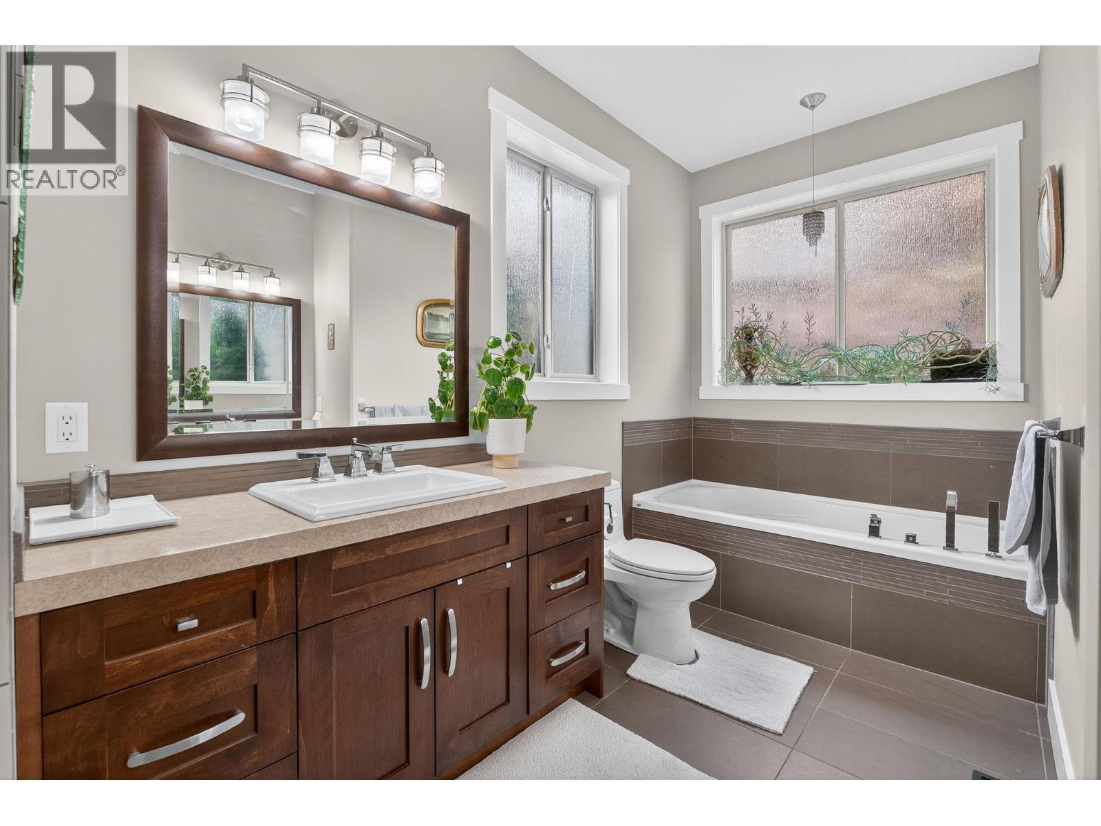 3751 Lornell Court, Peachland, BC - Indoor Photo Showing Bathroom