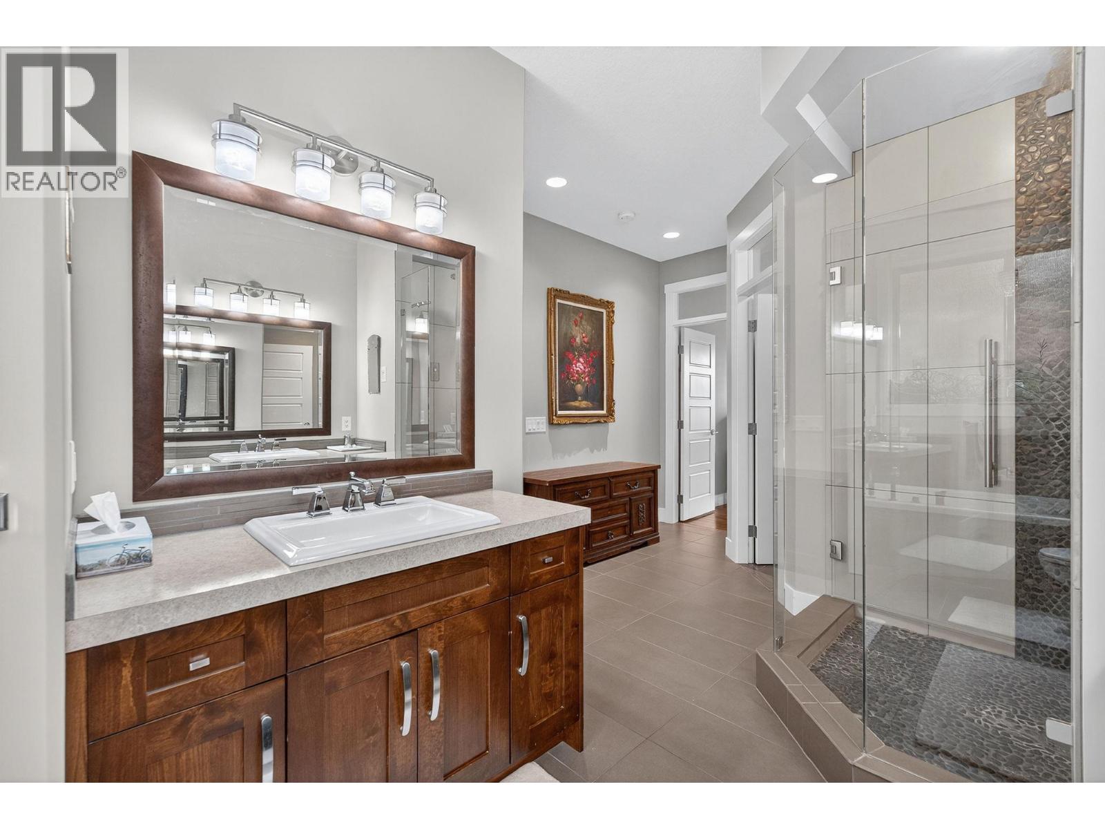 3751 Lornell Court, Peachland, BC - Indoor Photo Showing Bathroom