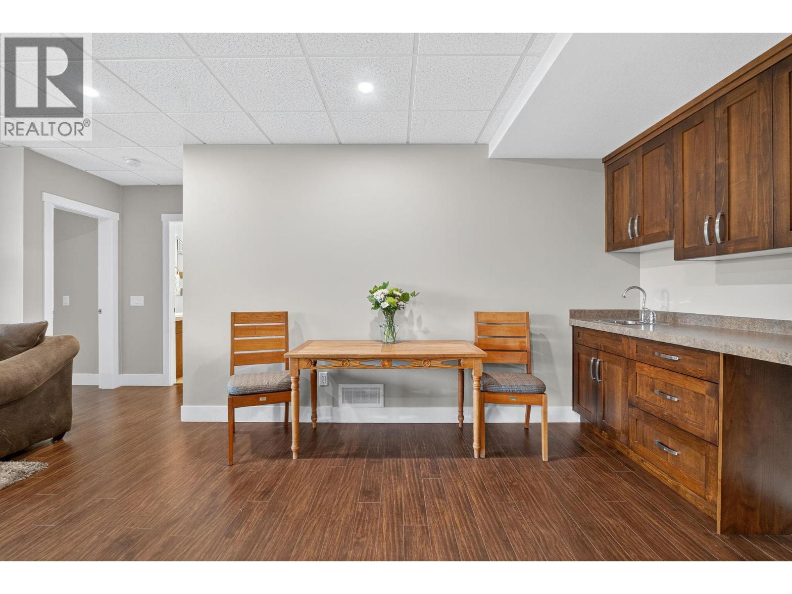 3751 Lornell Court, Peachland, BC - Indoor