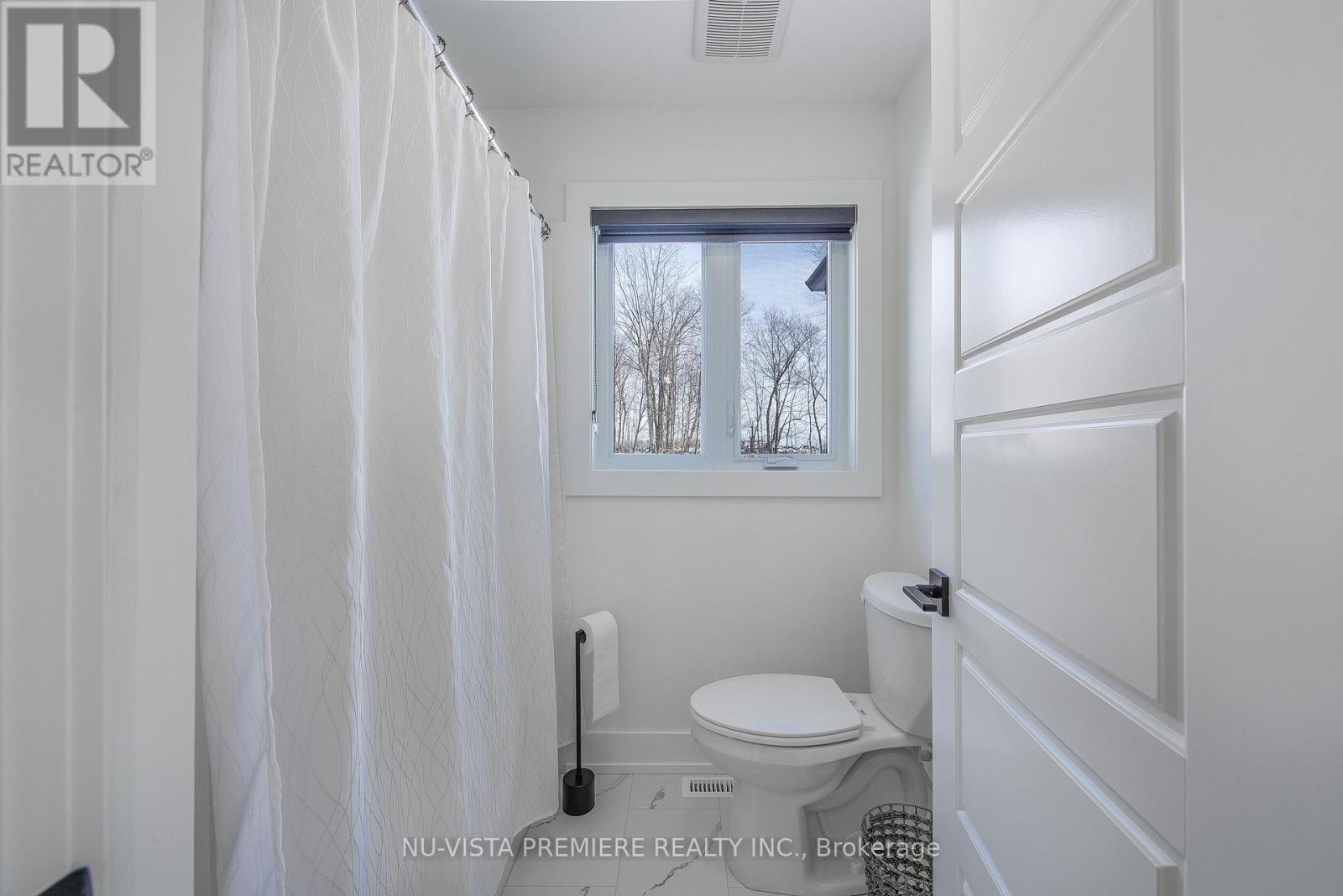 2228 Saddlerock Avenue, London North (North S), ON - Indoor Photo Showing Bathroom