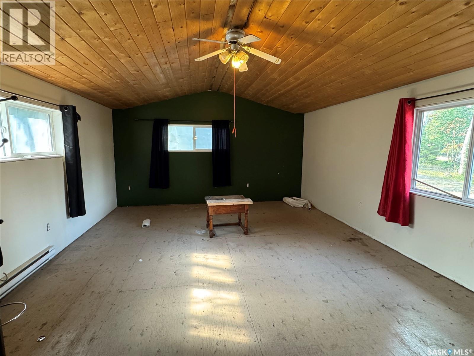 87 Wadin Drive, Northern Admin District, SK - Indoor Photo Showing Other Room