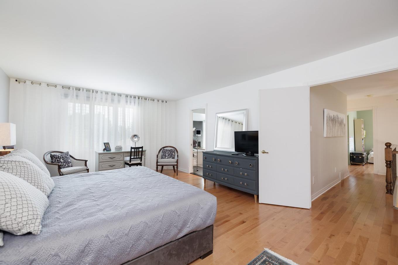 Chambre à coucher principale - 458 Rue Roumefort, Montréal (L'Île-Bizard/Sainte-Geneviève), QC - Indoor Photo Showing Bedroom