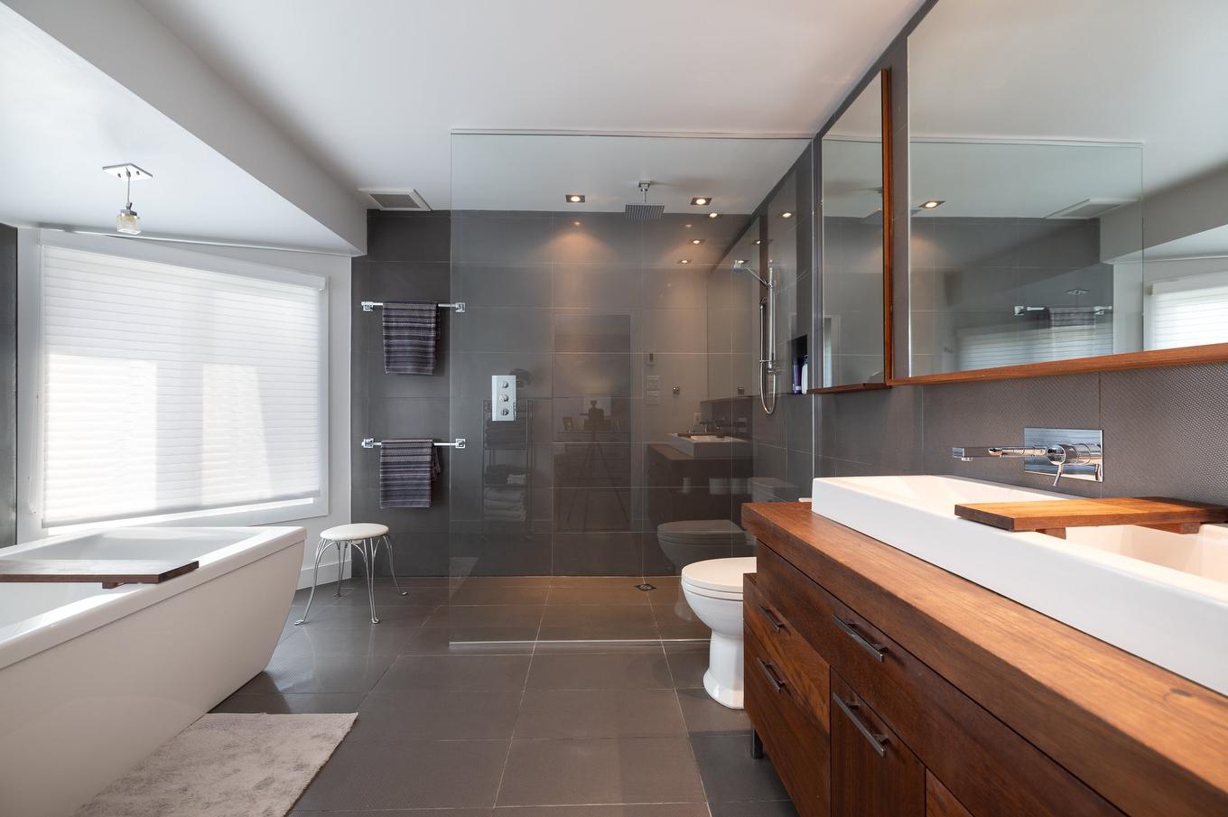 Salle de bains attenante à la CCP - 458 Rue Roumefort, Montréal (L'Île-Bizard/Sainte-Geneviève), QC - Indoor Photo Showing Bathroom