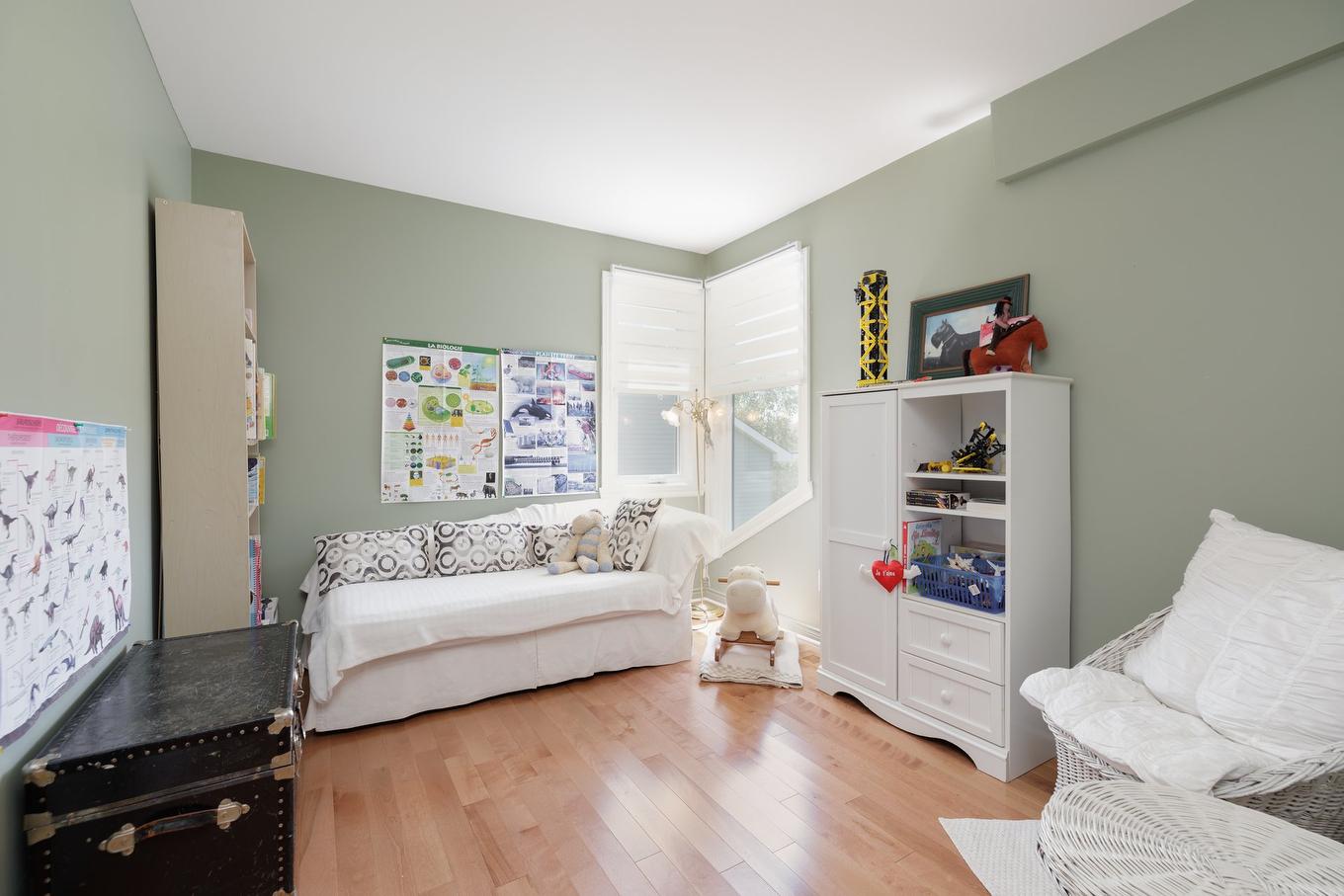 Chambre à coucher - 458 Rue Roumefort, Montréal (L'Île-Bizard/Sainte-Geneviève), QC - Indoor Photo Showing Bedroom