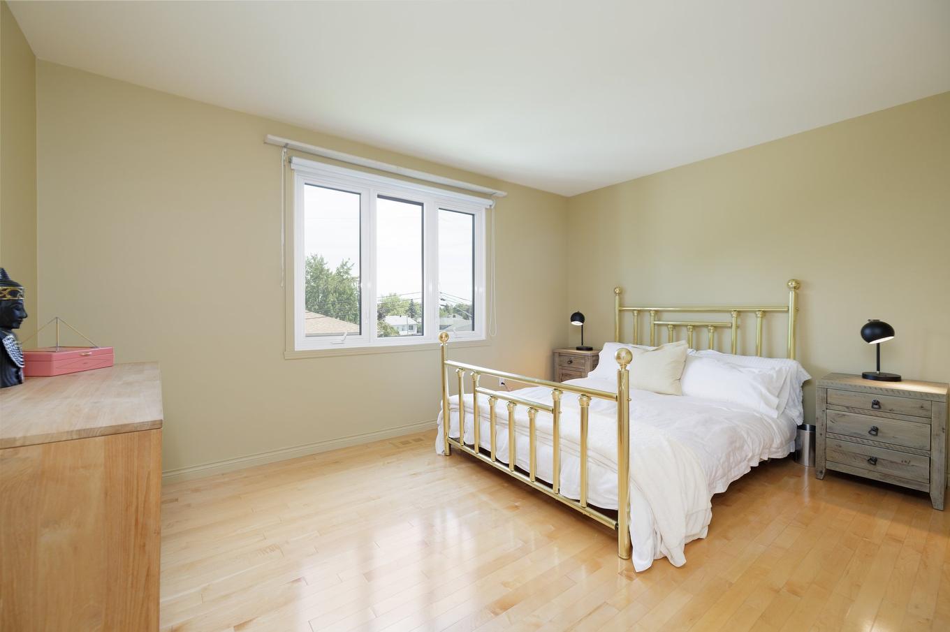 Chambre à coucher - 458 Rue Roumefort, Montréal (L'Île-Bizard/Sainte-Geneviève), QC - Indoor Photo Showing Bedroom