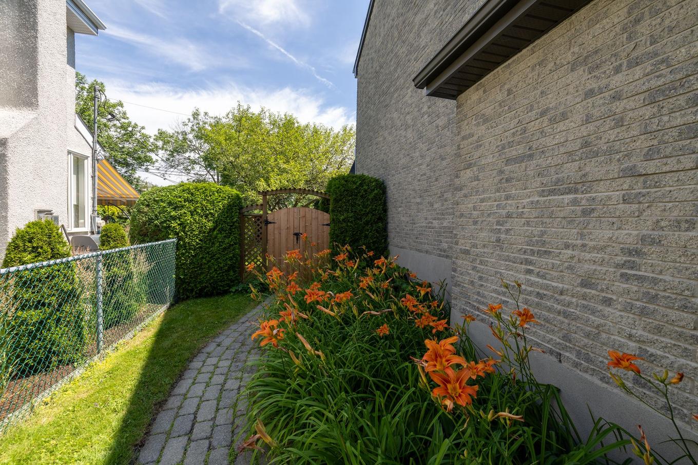 Entrée extérieure - 458 Rue Roumefort, Montréal (L'Île-Bizard/Sainte-Geneviève), QC - Outdoor