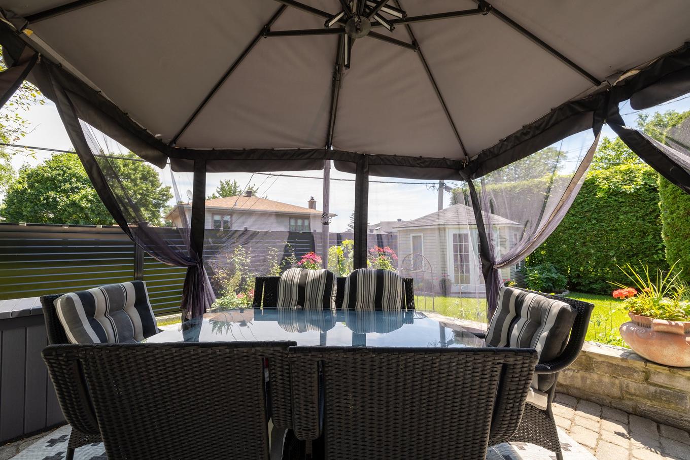 Cour - 458 Rue Roumefort, Montréal (L'Île-Bizard/Sainte-Geneviève), QC - Outdoor With Deck Patio Veranda With Exterior