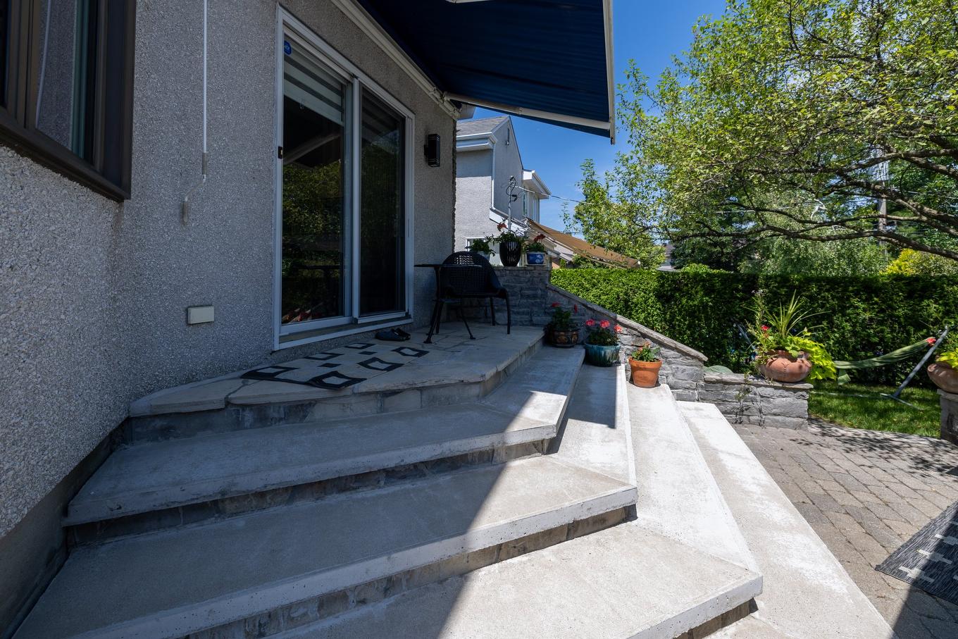 Terrasse - 458 Rue Roumefort, Montréal (L'Île-Bizard/Sainte-Geneviève), QC - Outdoor With Exterior