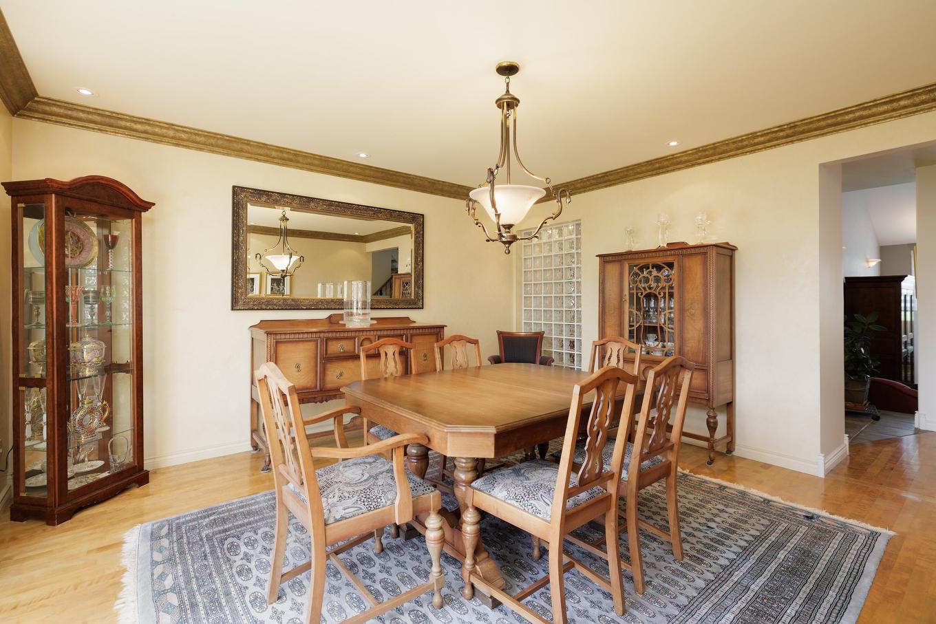 Salle à manger - 458 Rue Roumefort, Montréal (L'Île-Bizard/Sainte-Geneviève), QC - Indoor Photo Showing Dining Room