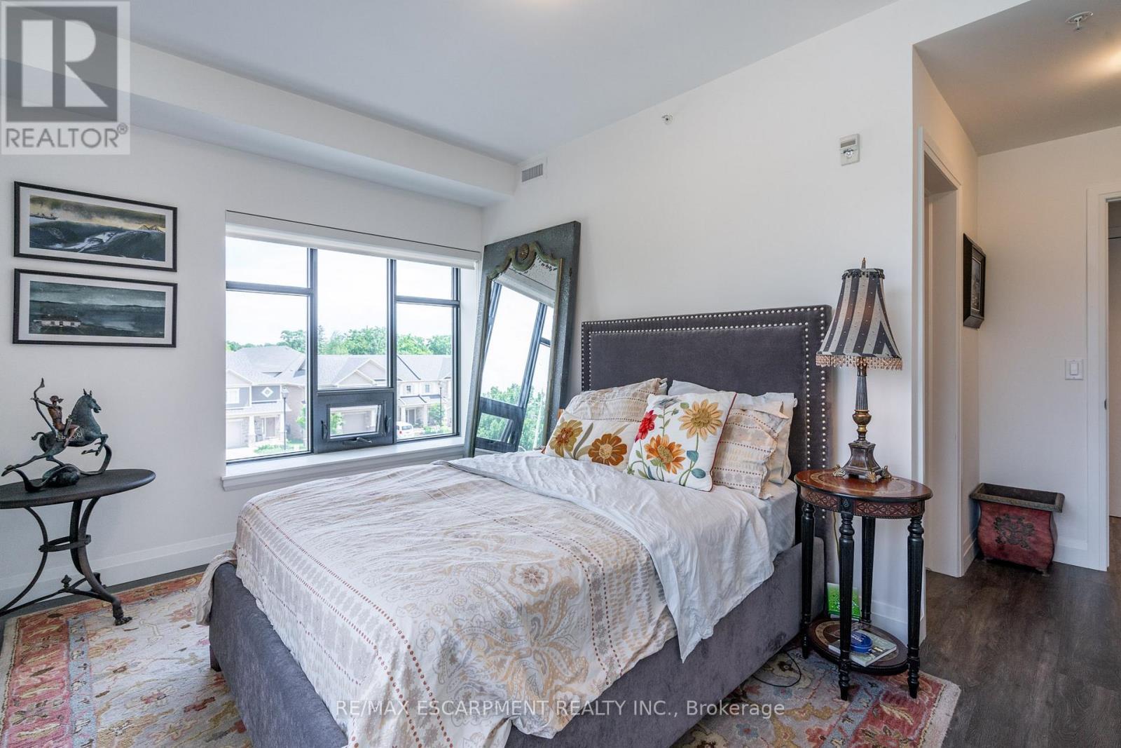213 - 30 Hamilton Street S, Hamilton, ON - Indoor Photo Showing Bedroom