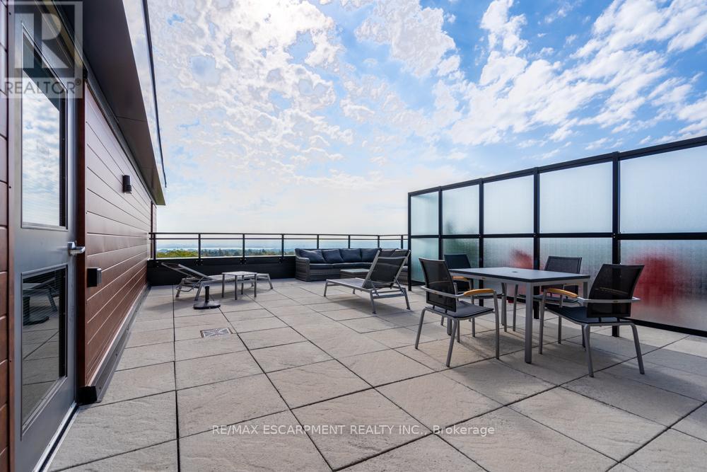 213 - 30 Hamilton Street S, Hamilton, ON - Outdoor With Exterior