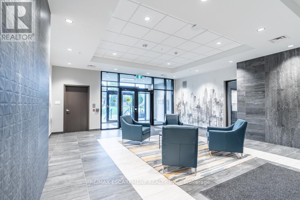 213 - 30 Hamilton Street S, Hamilton, ON - Indoor Photo Showing Other Room